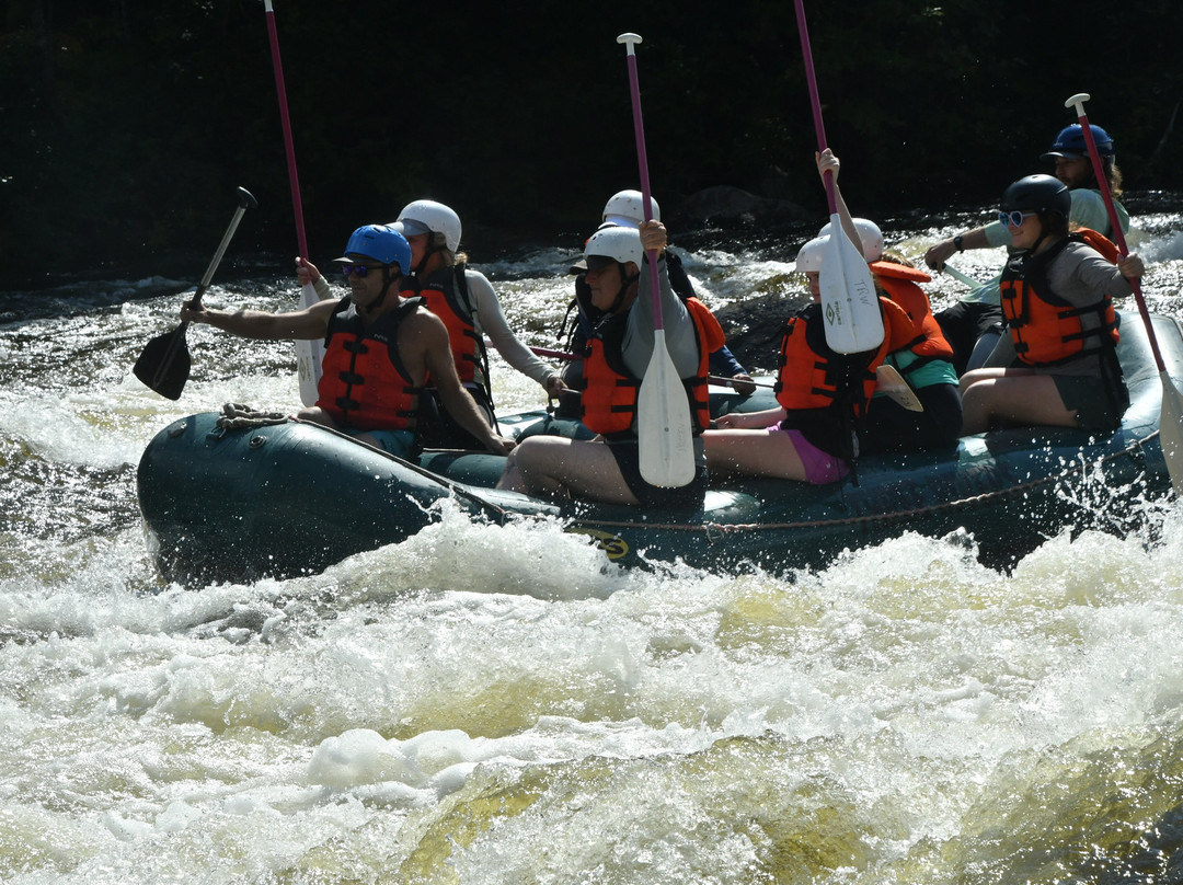 Three Rivers Whitewater Rafting景点图片