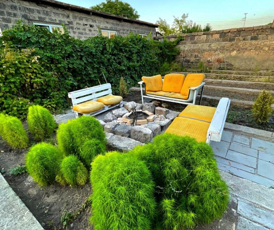 Unoyan Guest House
