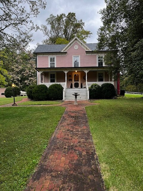 White Pig Bed and Breakfast主图