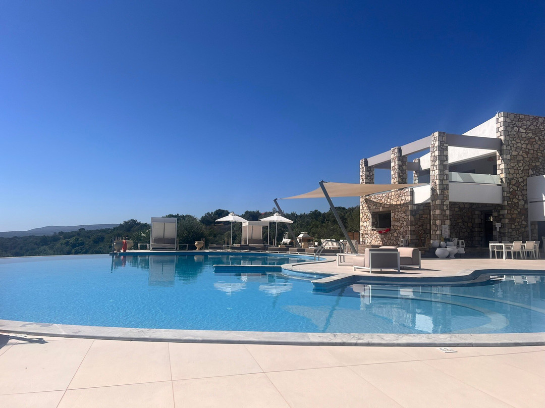 White Donkey Hotel主图