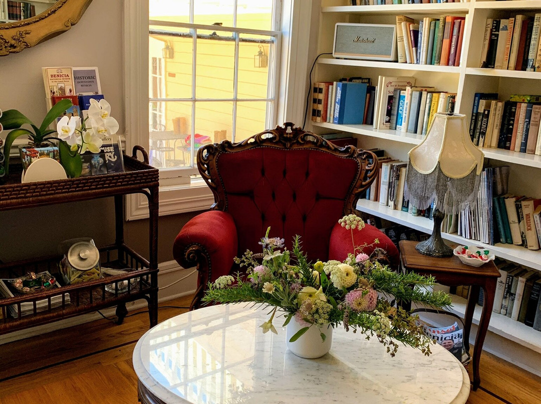 The Inn at Benicia Bay主图