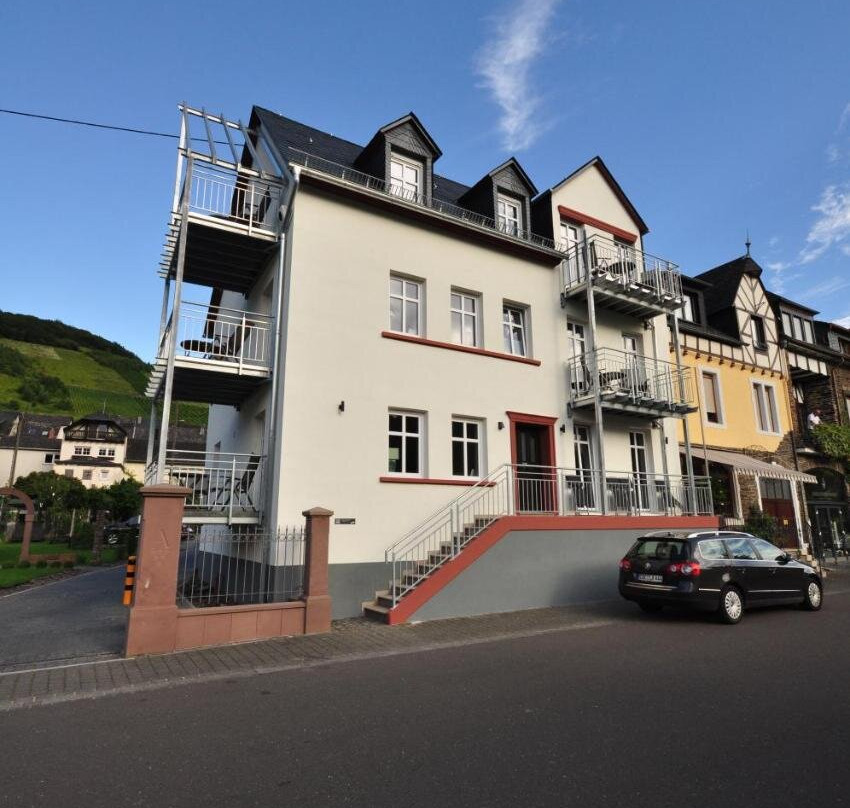 Apartments / Ferienwohnungen Moseluferstrasse