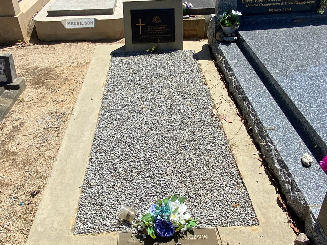 Buchan Cemetery景点图片