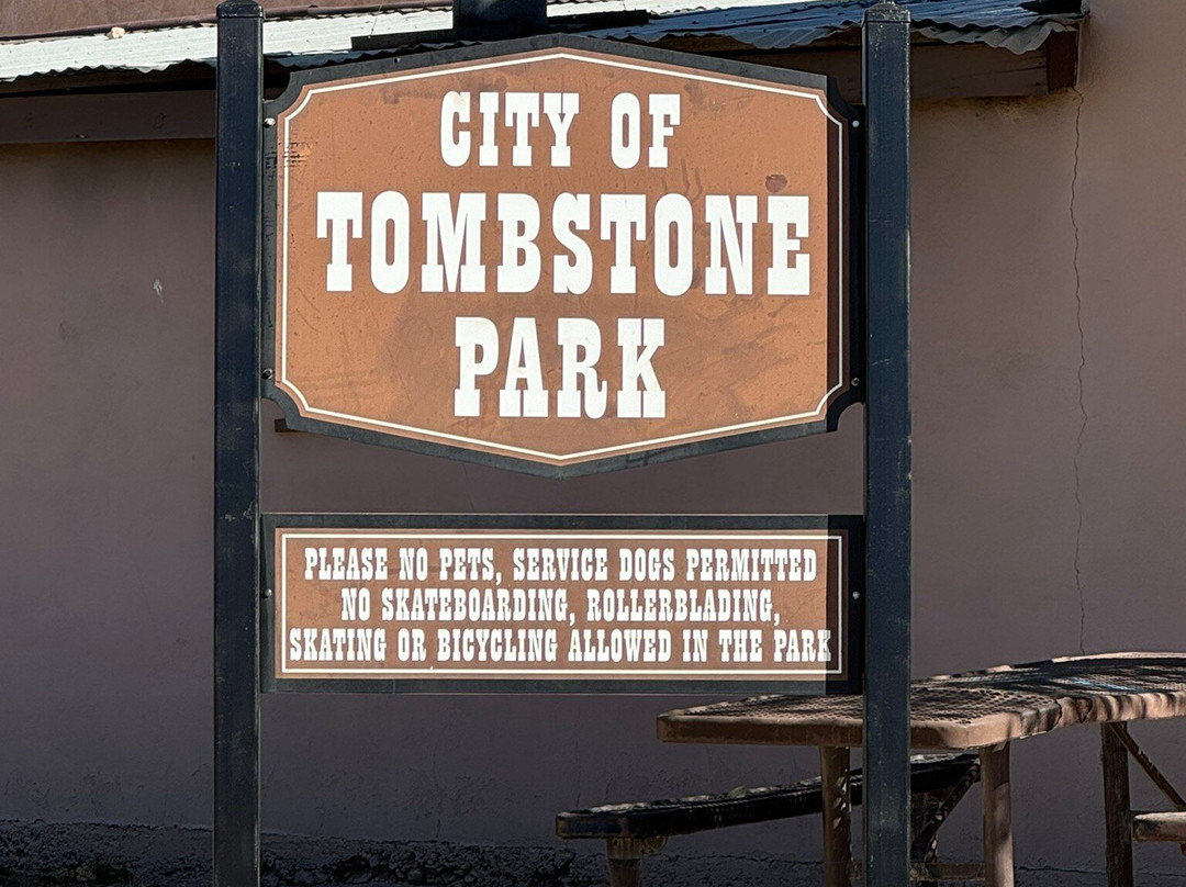 Tombstone City Park景点图片