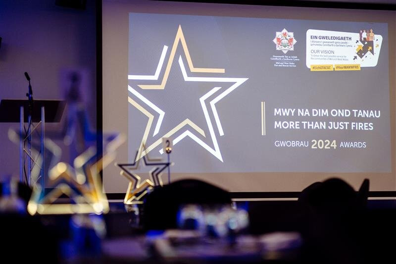 Village Hotel Swansea主图