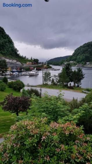 Leirvik Vandrerhjem
