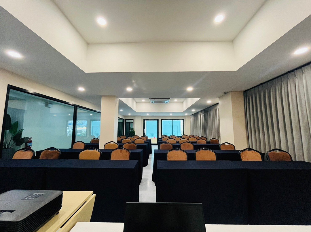 Usabai Riverside Boutique Hotel主图