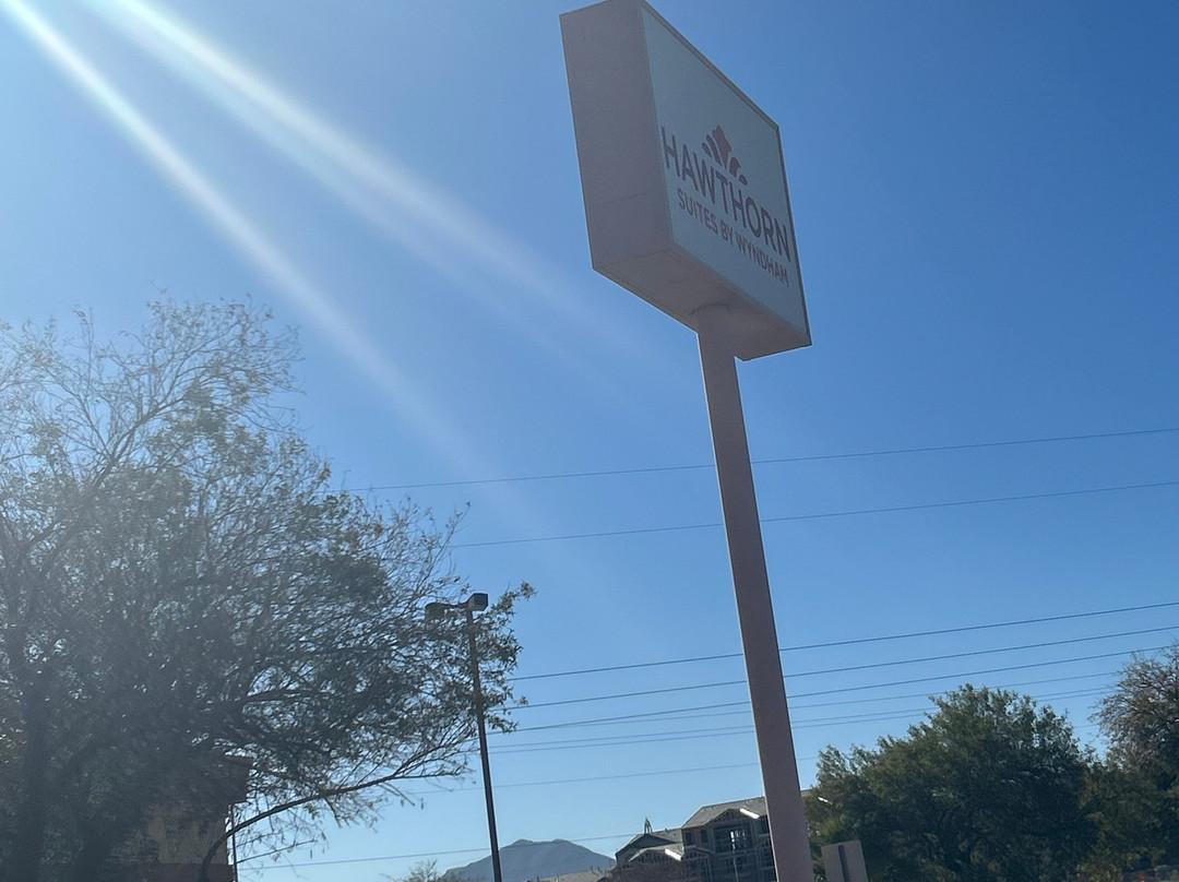 拉斯维加斯豪顿套房酒店主图