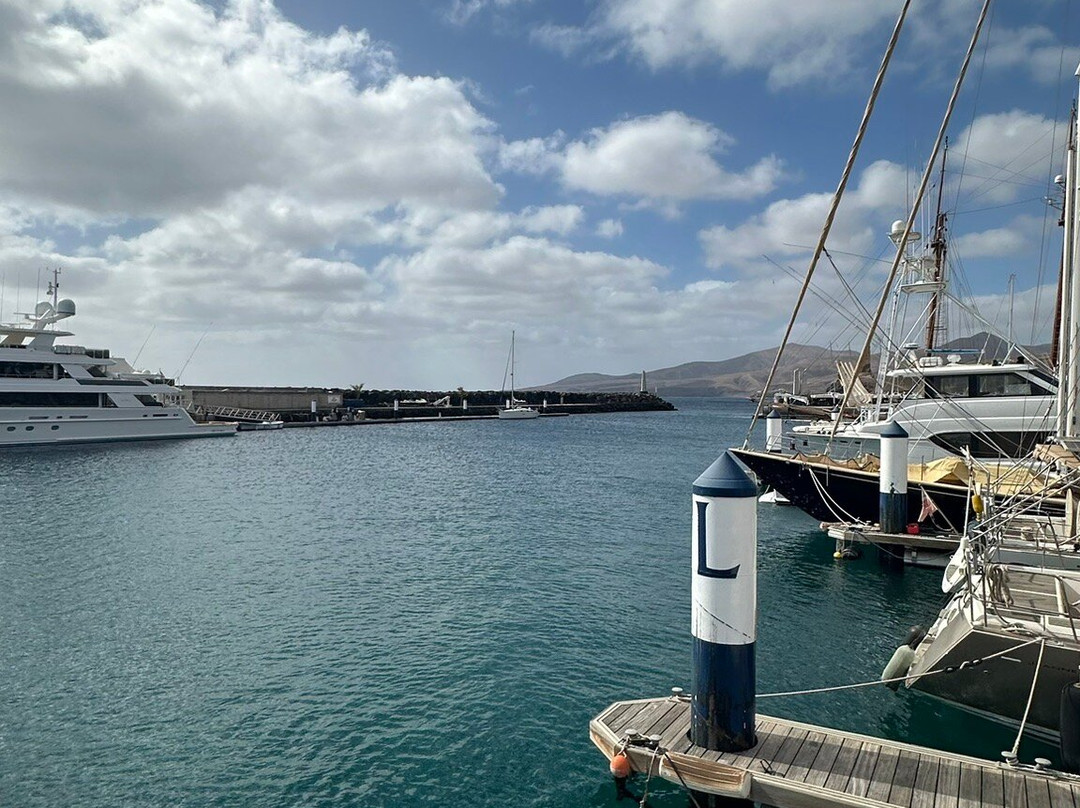 Promenade Marina Puerto Calero景点图片