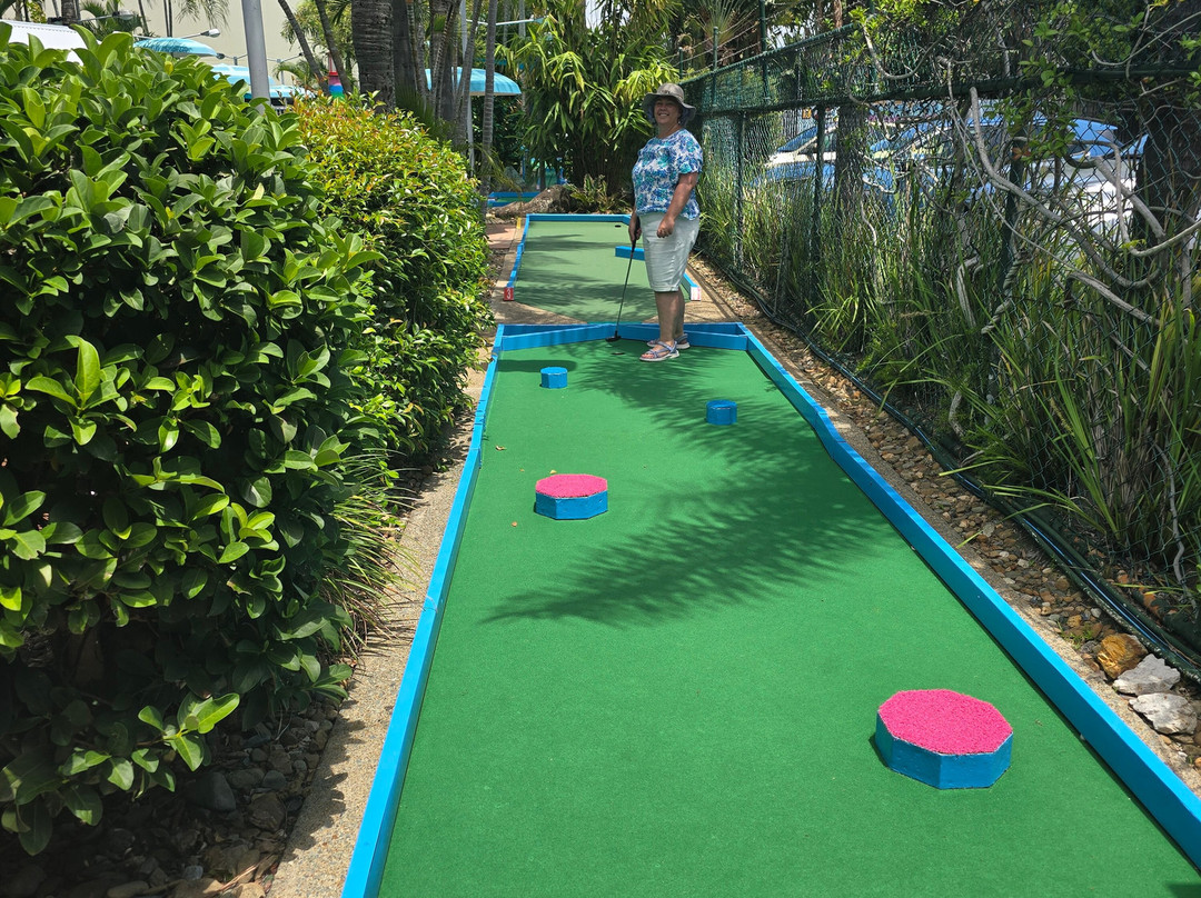 迷你高尔夫球-美人鱼海滩必去景点