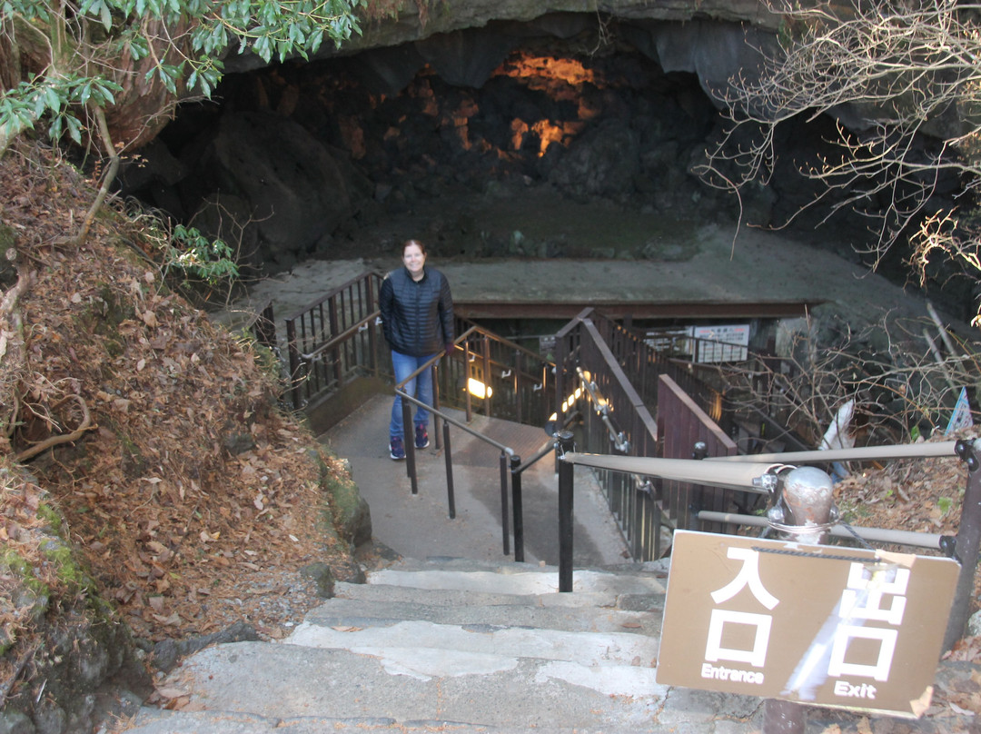 Narusawa Ice Cave-鸣泽村必去景点
