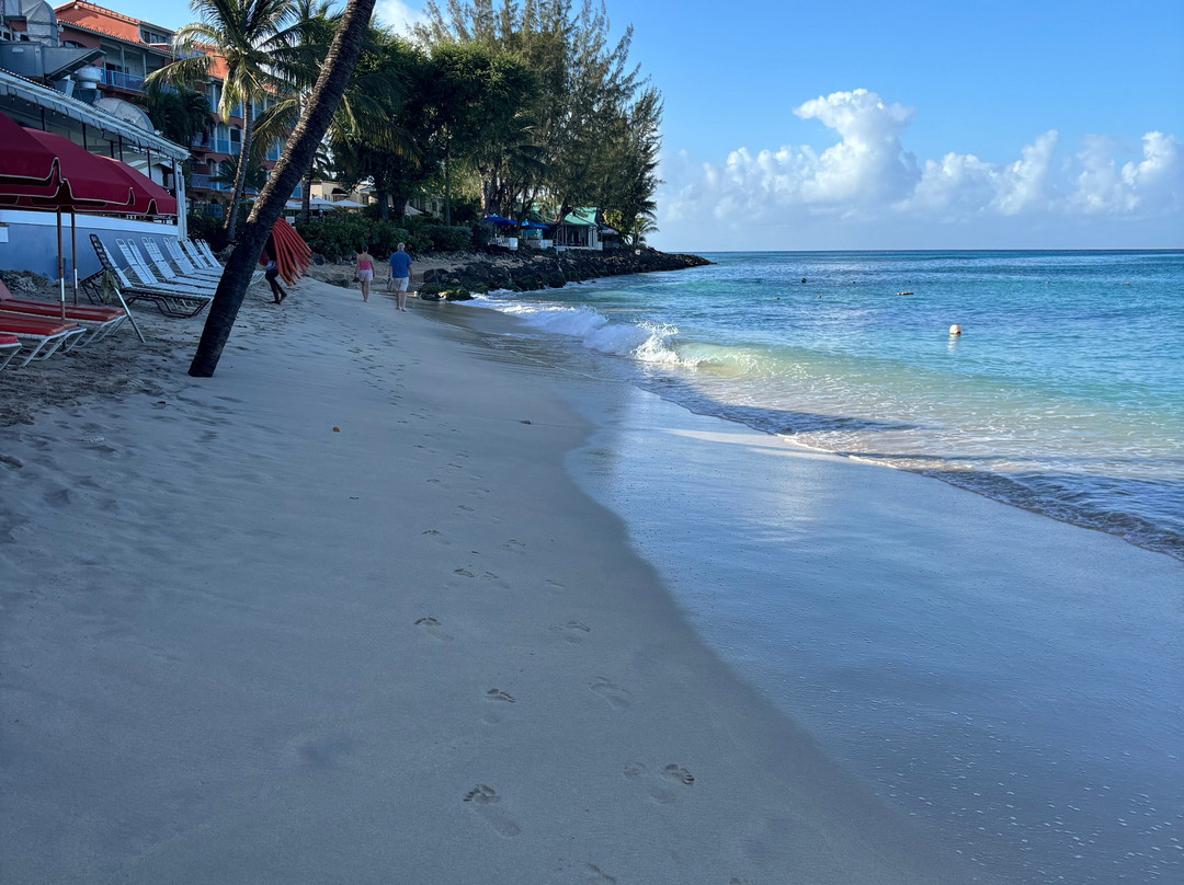 Tropical Sunset Beach Apartment Hotel主图