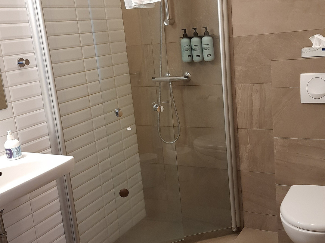 古斯佛酒店主图