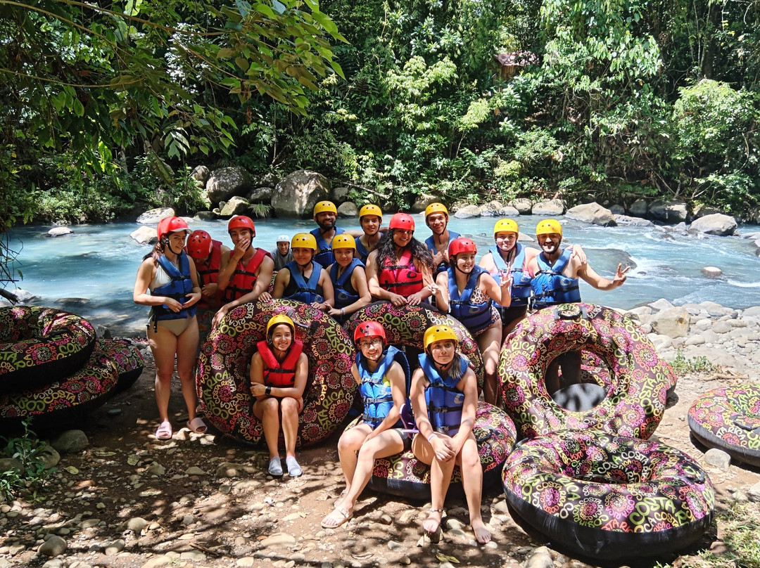 Río Celeste Sloth Tubing Tours