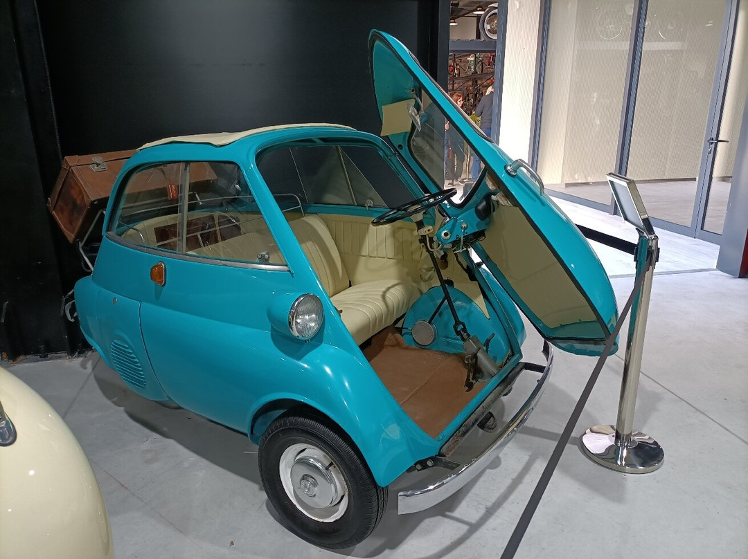 Zlaten Rozhen Retro Car Museum-Petrich必去景点