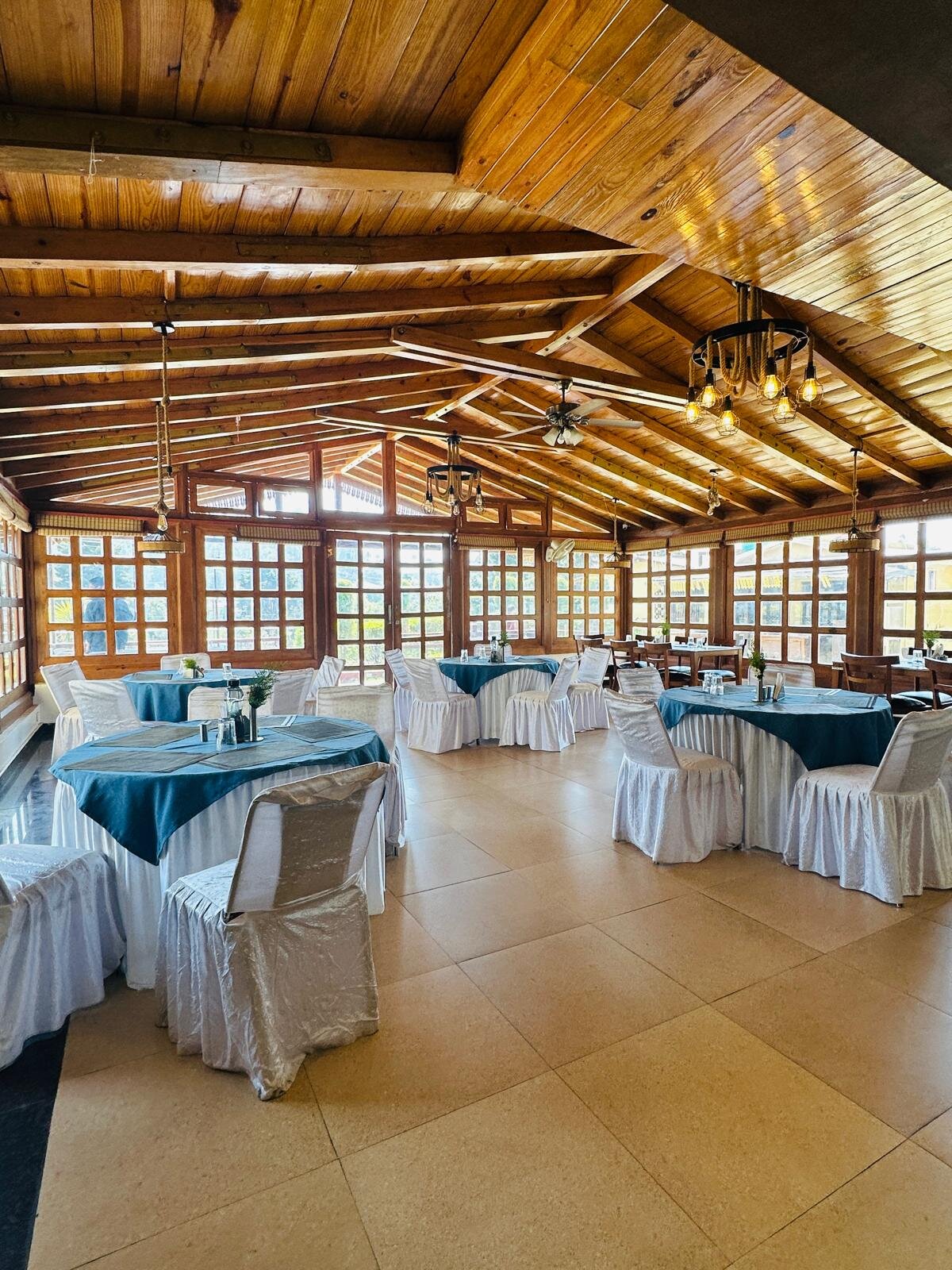 Foxoso Misty Oaks Resort-餐饮