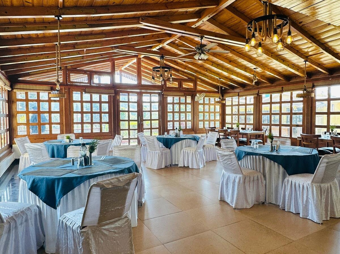 Foxoso Misty Oaks Resort主图