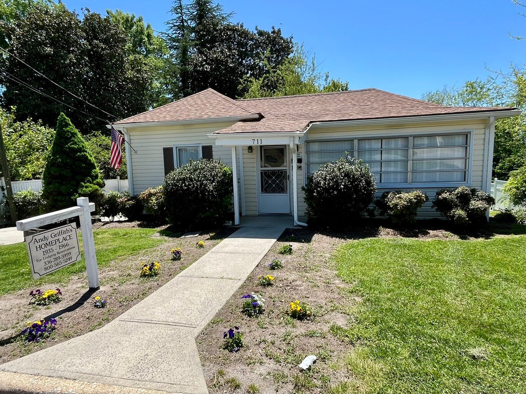 The Mount Airy Visitors Center-Mount Airy必去景点