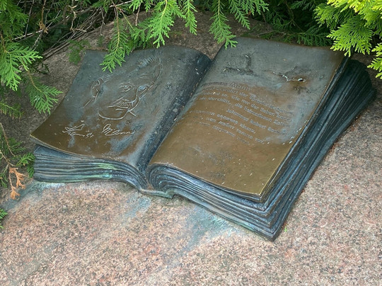 Monument to Thomas Mann-斯韦特洛戈尔斯克必去景点