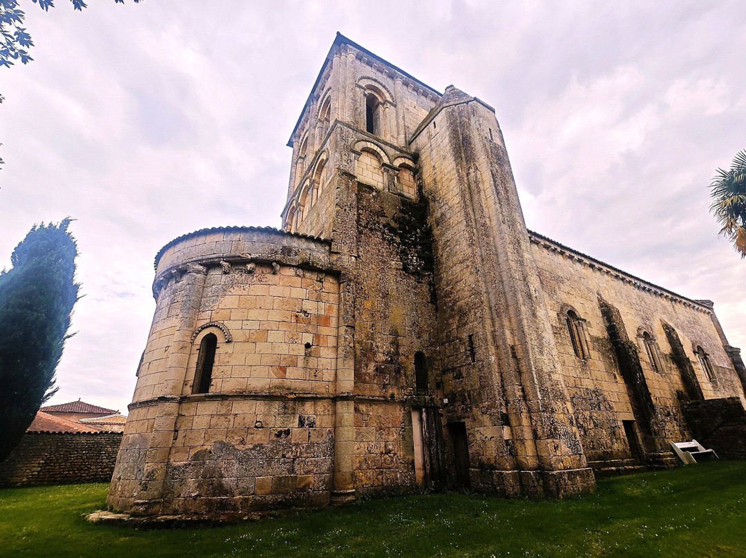 Eglise Notre Dame De L'assomption-Jazennes必去景点