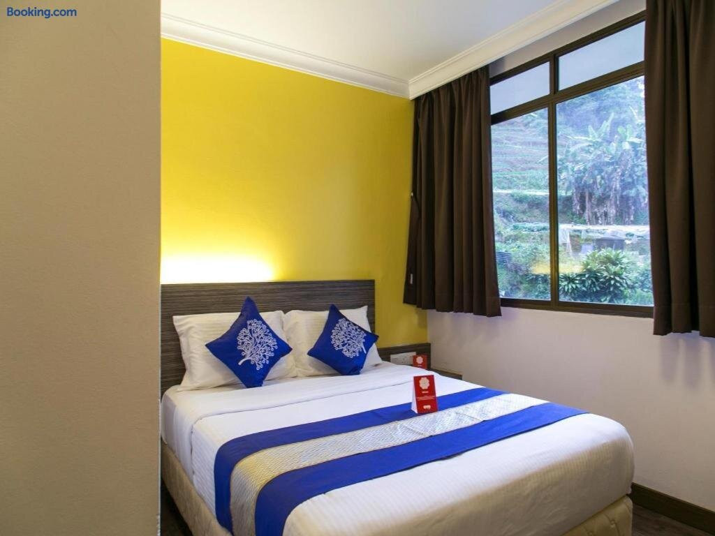 OYO 229 Parkland Hotel