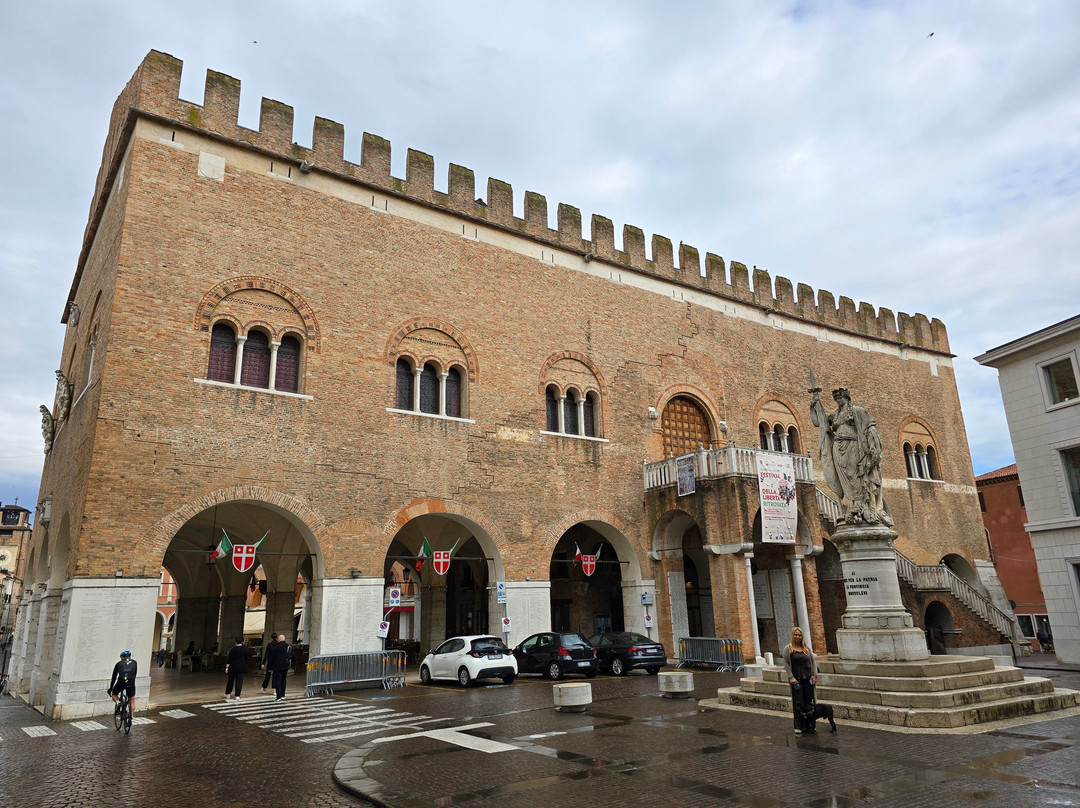 Piazza dei Signori-特雷维索必去景点