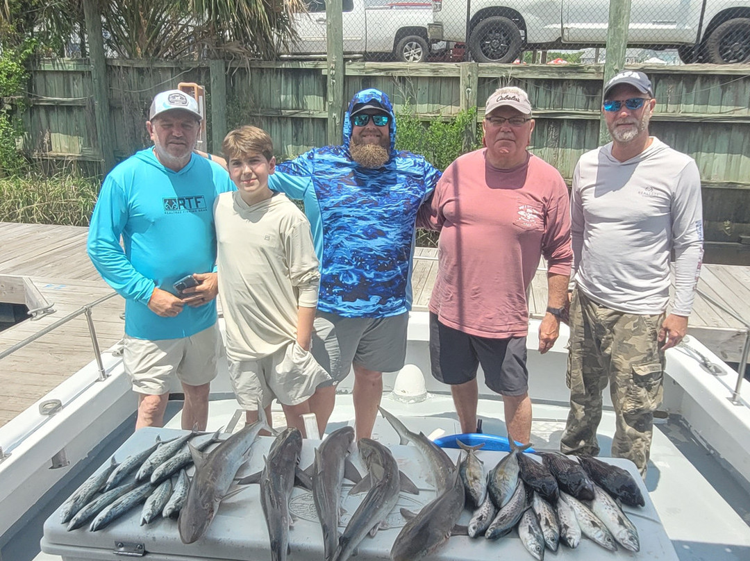 Fish Hook Charters-美特尔海滩必去景点