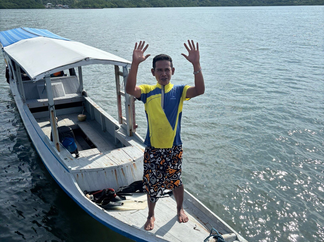 Riung boat trip organizer景点图片