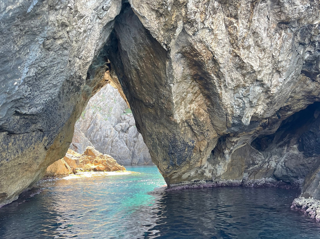 Mormora Boat Tour-Buggerru必去景点