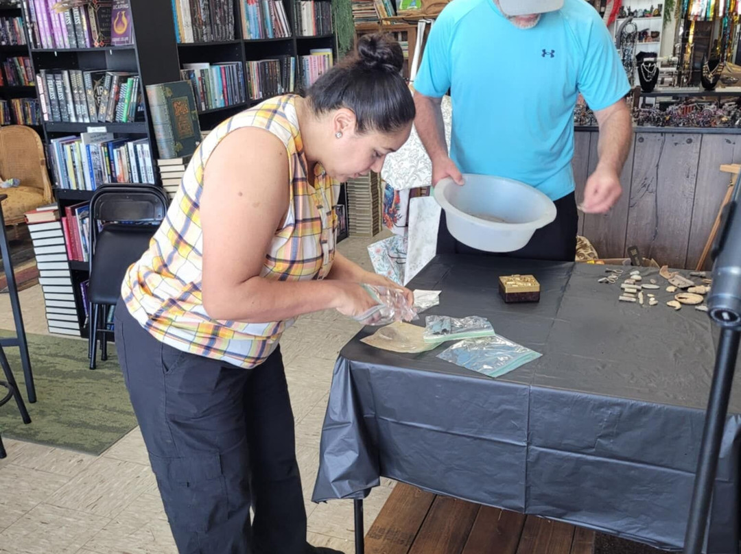 The Shire Bookstore-Eddyville必去景点