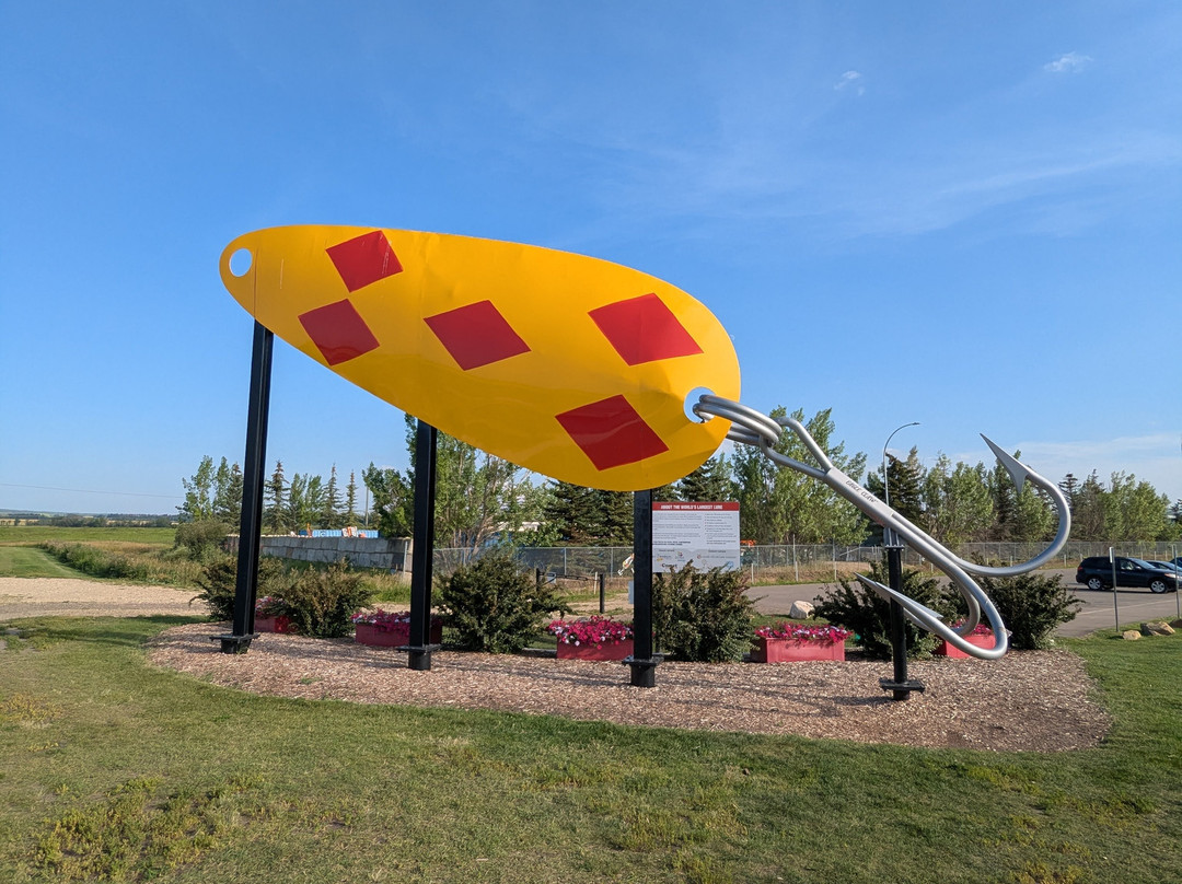 Worlds Largest Fishing Lure-拉孔布必去景点