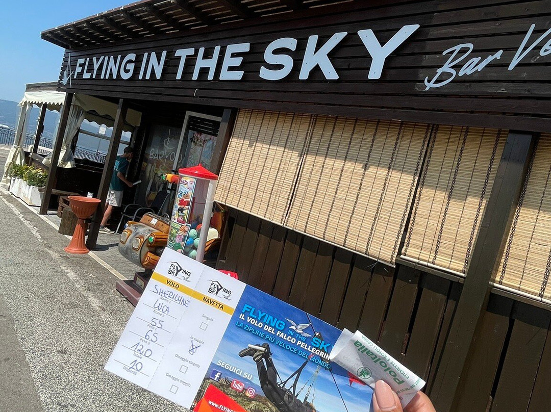 Flying In The Sky-Rocca Massima必去景点