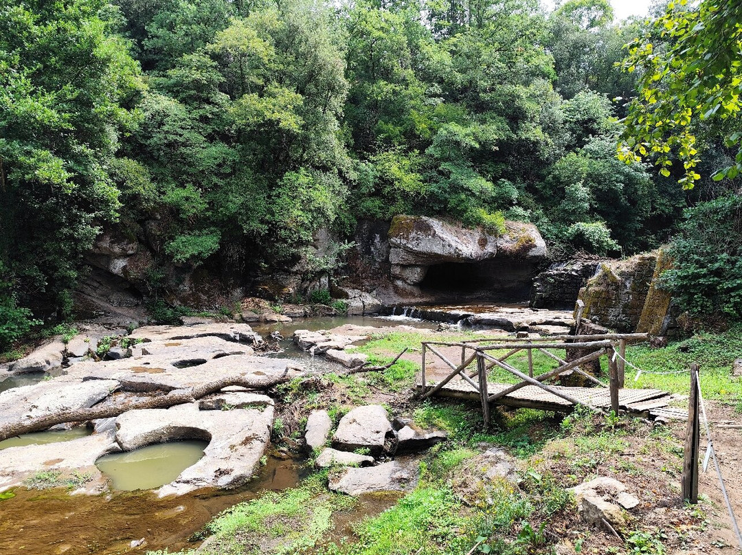 Parco delle Cascate di Chia del Fosso Castello-Chia必去景点