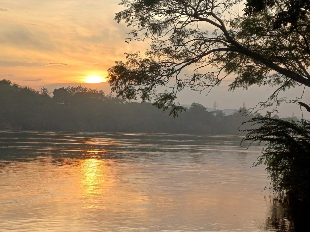 Kayak the Nile-金贾必去景点