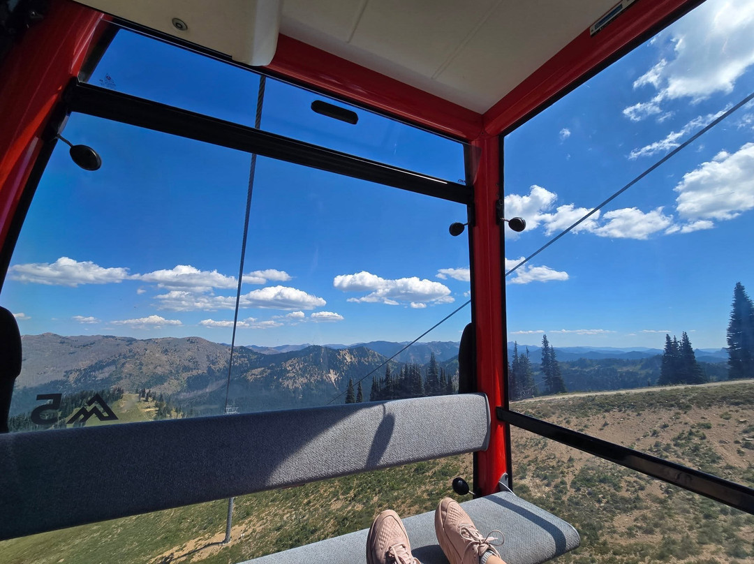 Crystal Mountain Scenic Gondola Ride-水晶山必去景点