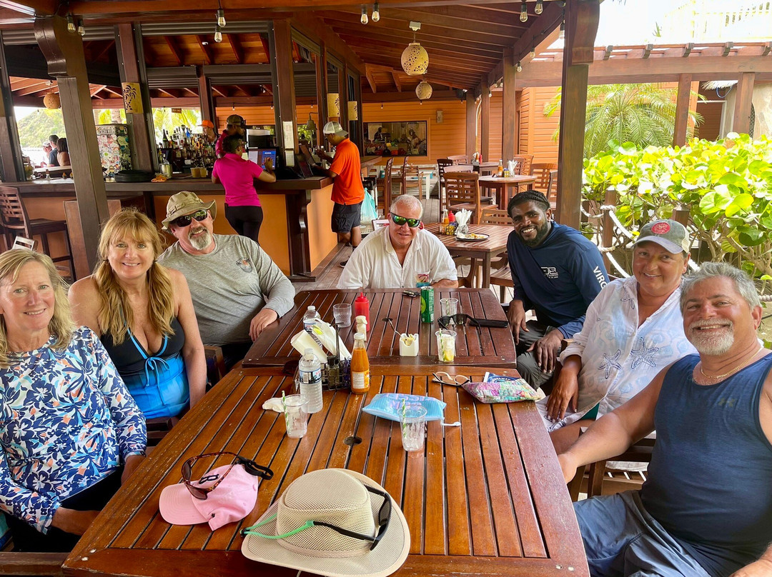 Local Flavor Charters-克鲁兹湾必去景点