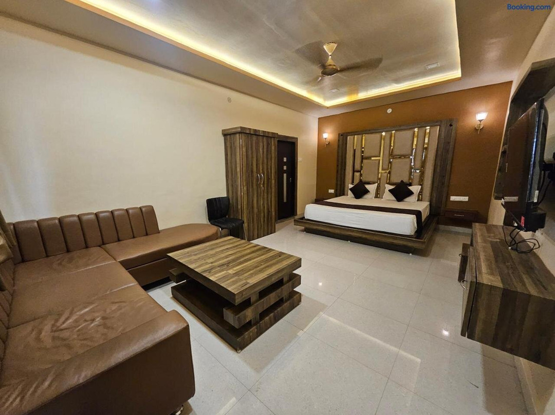 Hotel Midway Treat Rajgarh