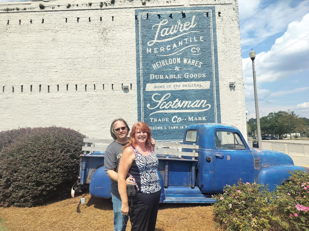 Bolton Hometown Tour-Laurel必去景点