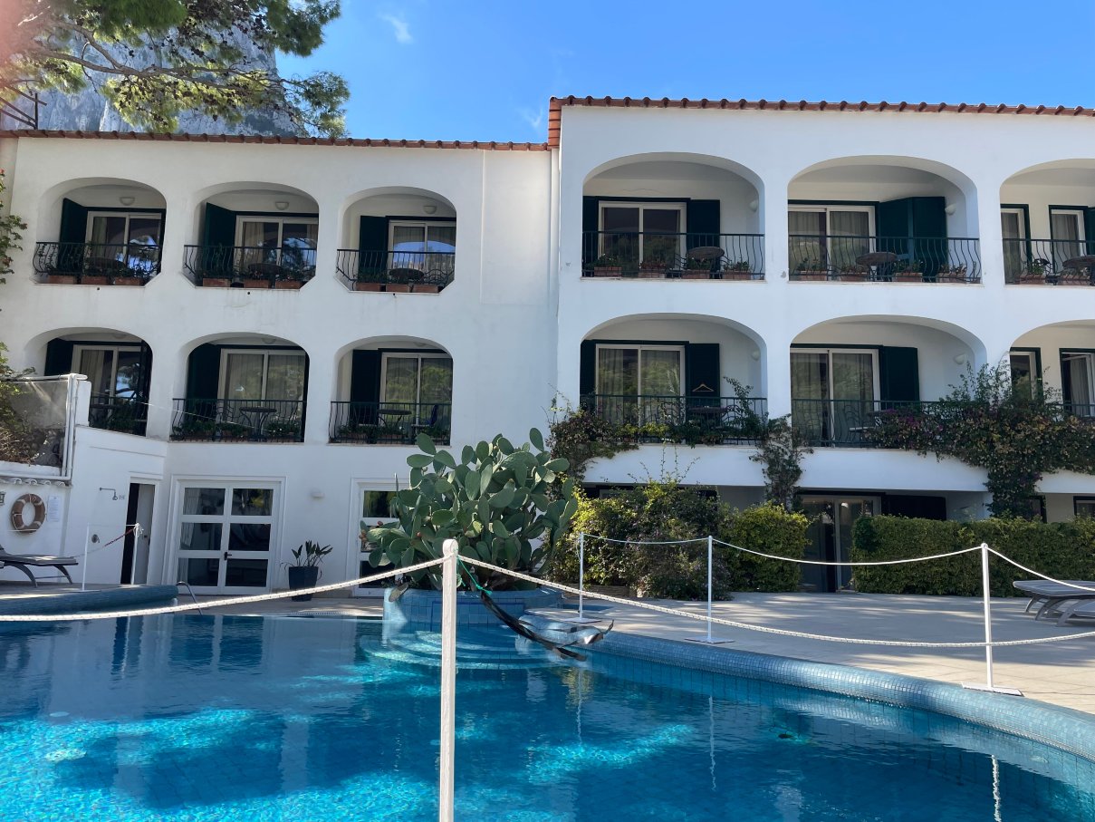 德拉皮科拉玛莉娜酒店-官方