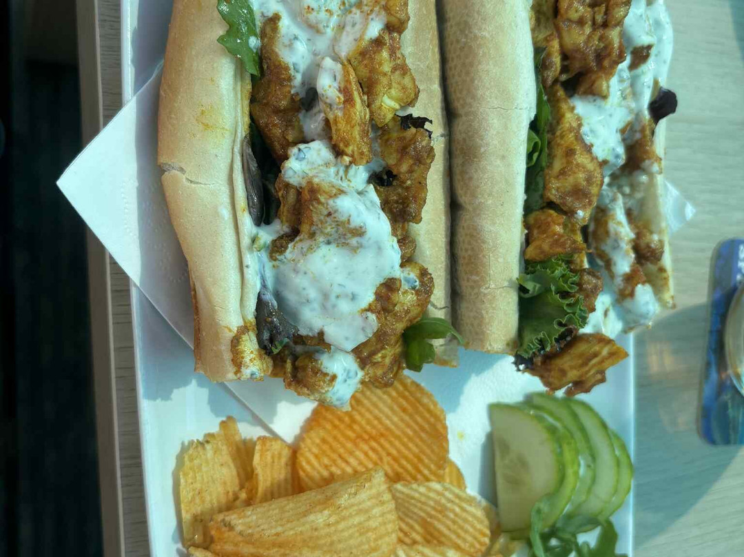 Sharky's Bar-阿尔布赞拉必去景点