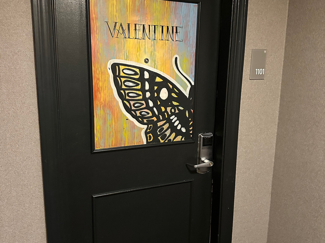 The Commonwealth主图