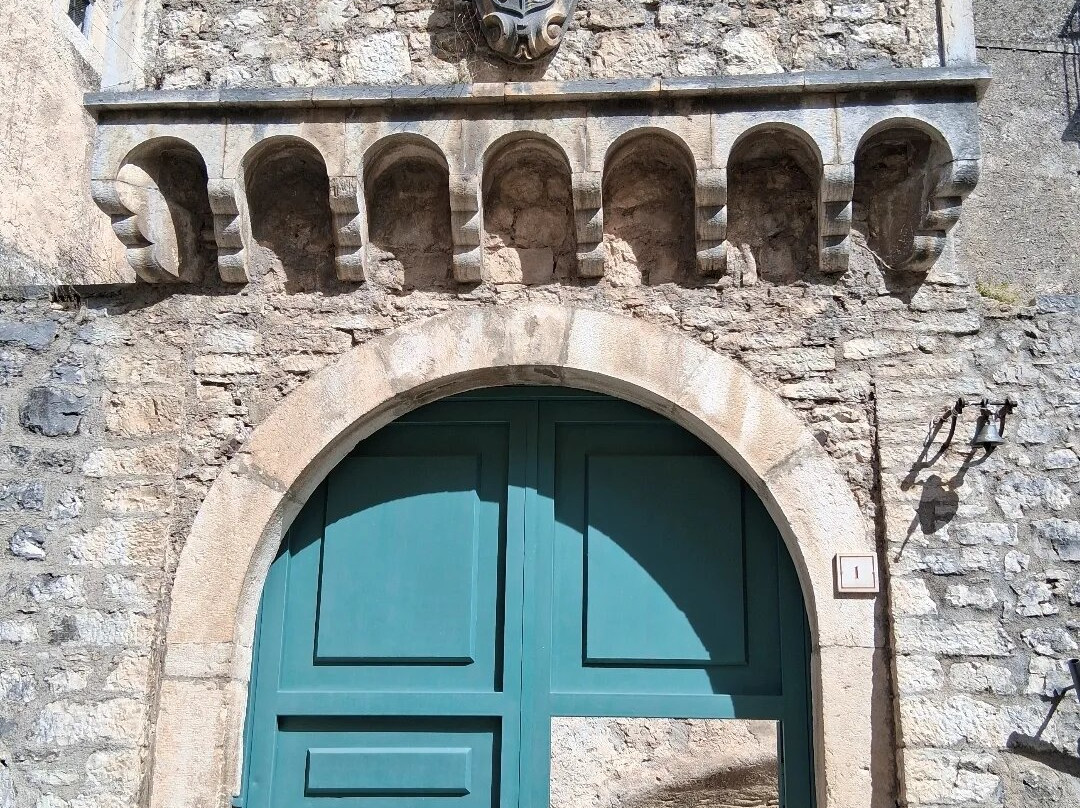 Castello Pignatelli-Monteroduni必去景点