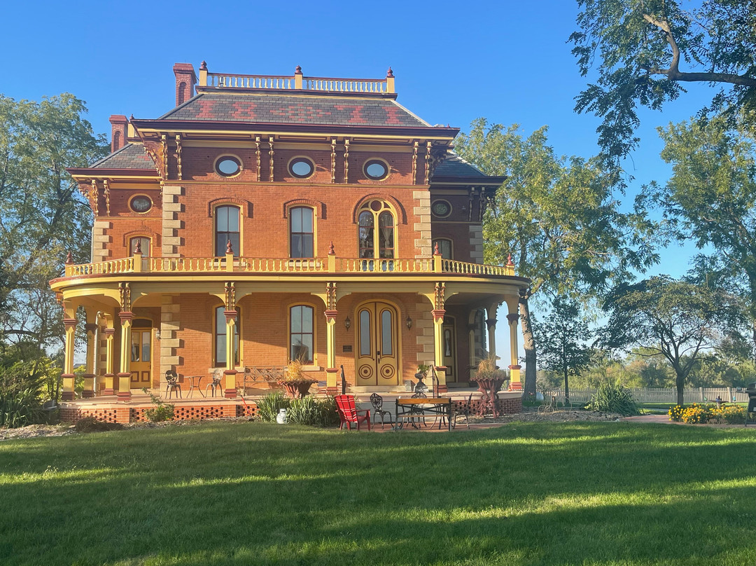 Pella Mansion B&B