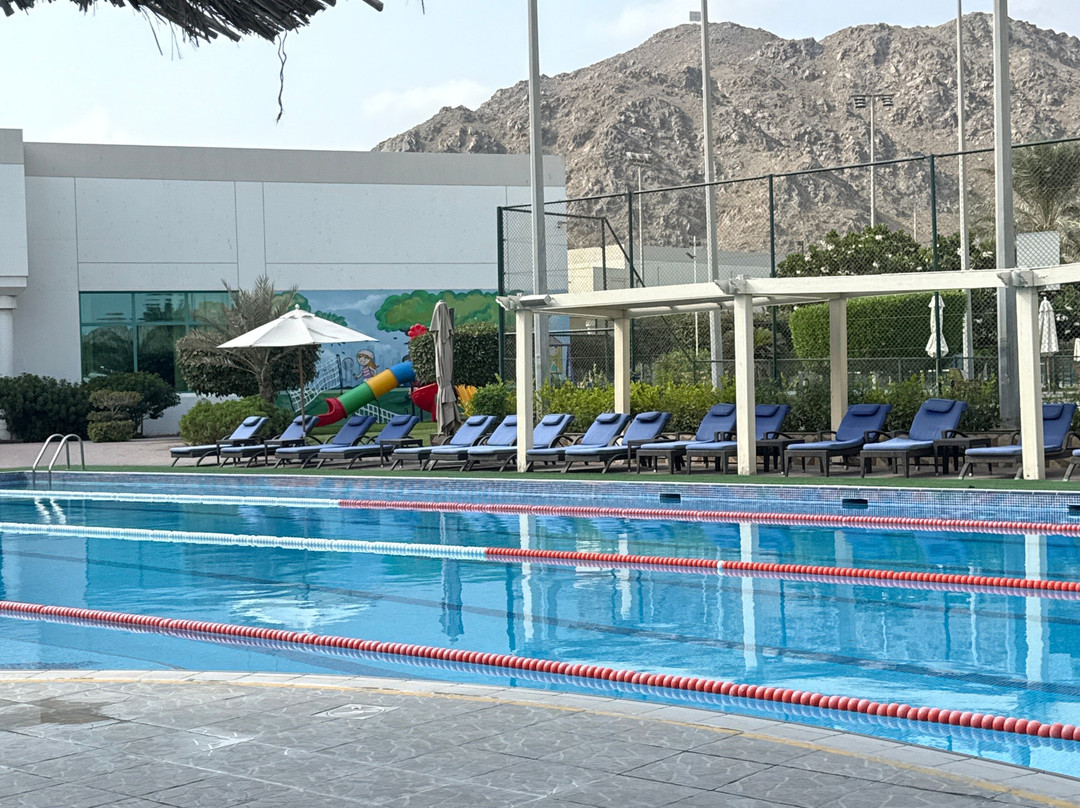 Tennis & Country Club Motel-富查伊拉必去景点