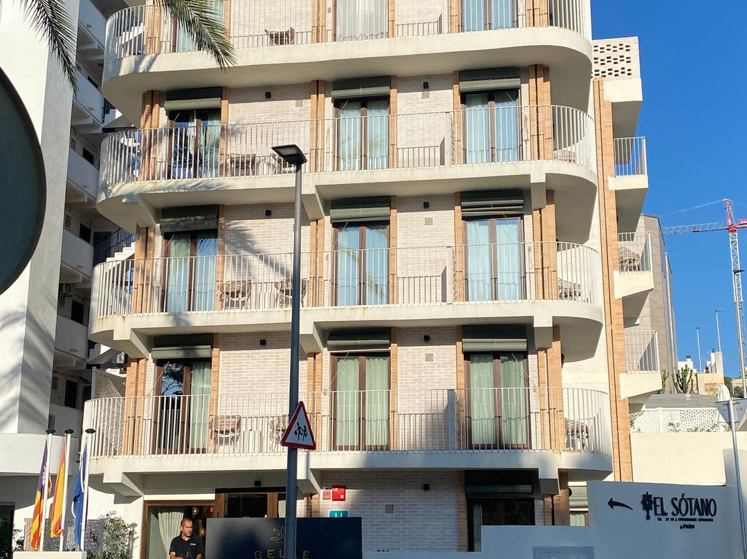 Belle Marivent Mediterranean Petit Hotel主图