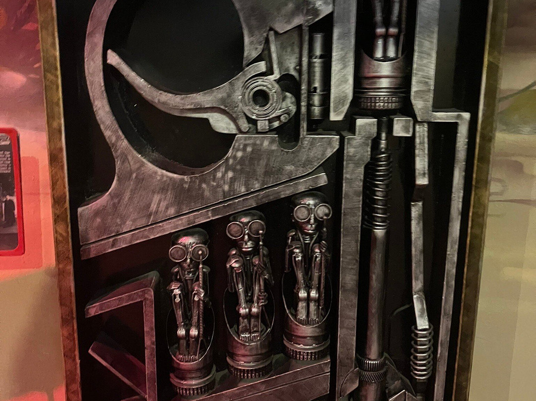 Trash Art Museum-布达佩斯必去景点