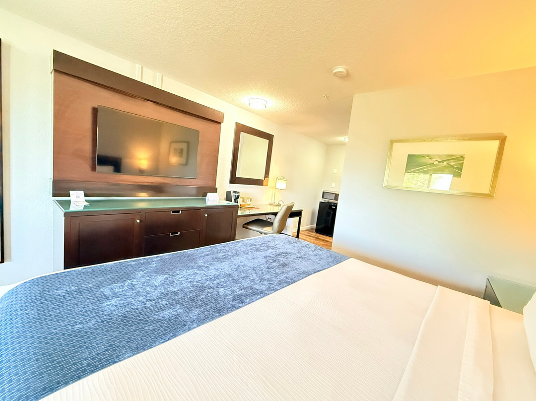 Lantern Inn & Suites主图