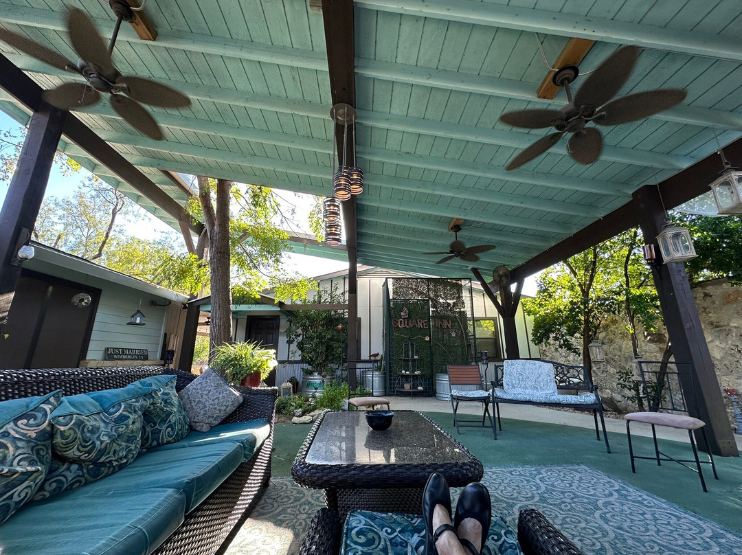 Square Inn & The Legacy Lounge主图