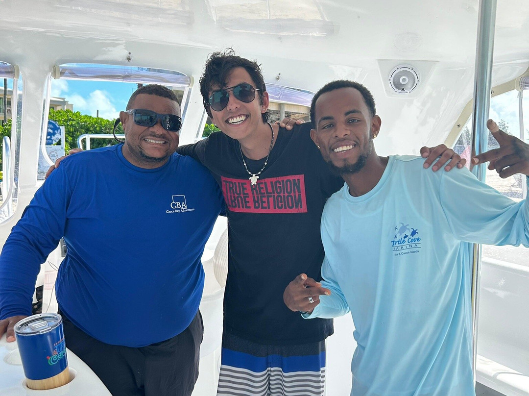 Grace Bay Adventures-格雷斯湾必去景点