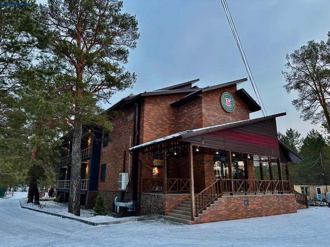 Eastwood Hotel & Resort